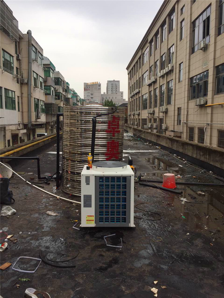 江陰佳臣美容美甲店空氣能熱水器